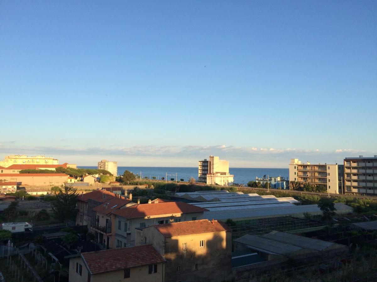 Appartamento - Terrazzo Vivibile Vista Mare, Wi-Fi Gratuito Vallecrosia Eksteriør billede