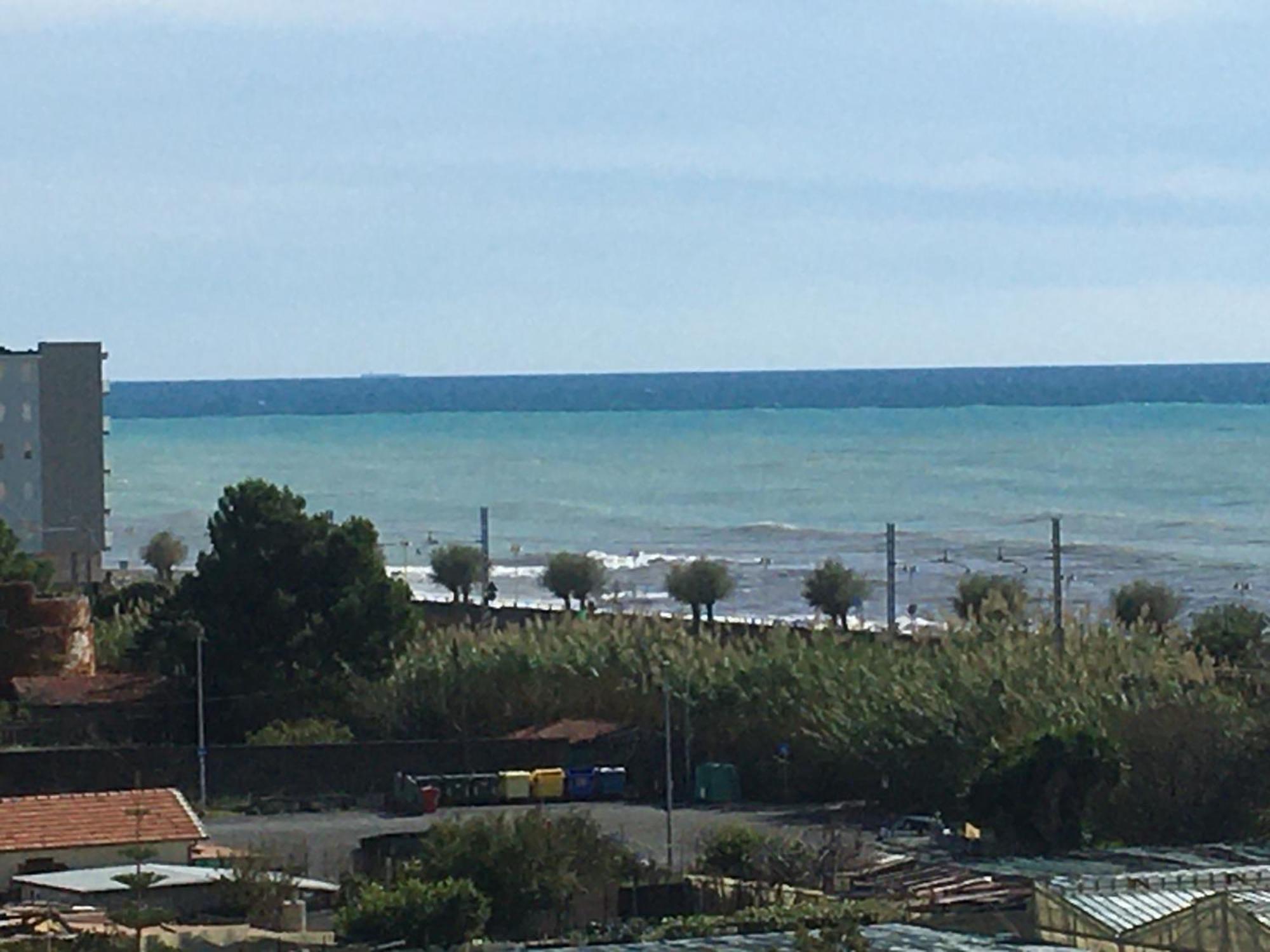 Appartamento - Terrazzo Vivibile Vista Mare, Wi-Fi Gratuito Vallecrosia Eksteriør billede