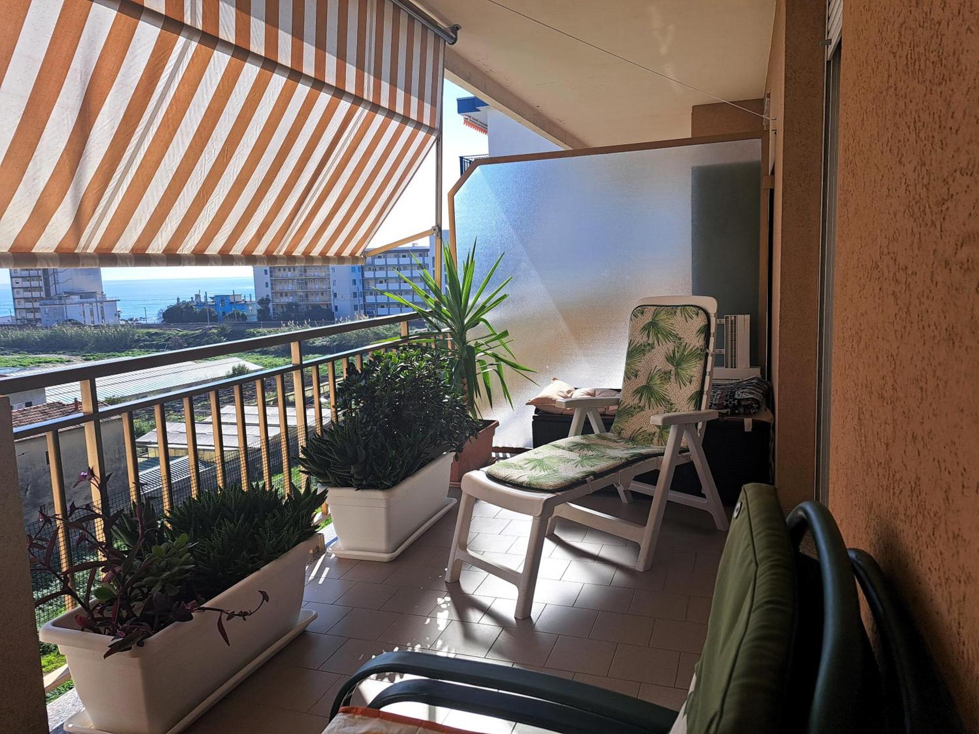 Appartamento - Terrazzo Vivibile Vista Mare, Wi-Fi Gratuito Vallecrosia Eksteriør billede